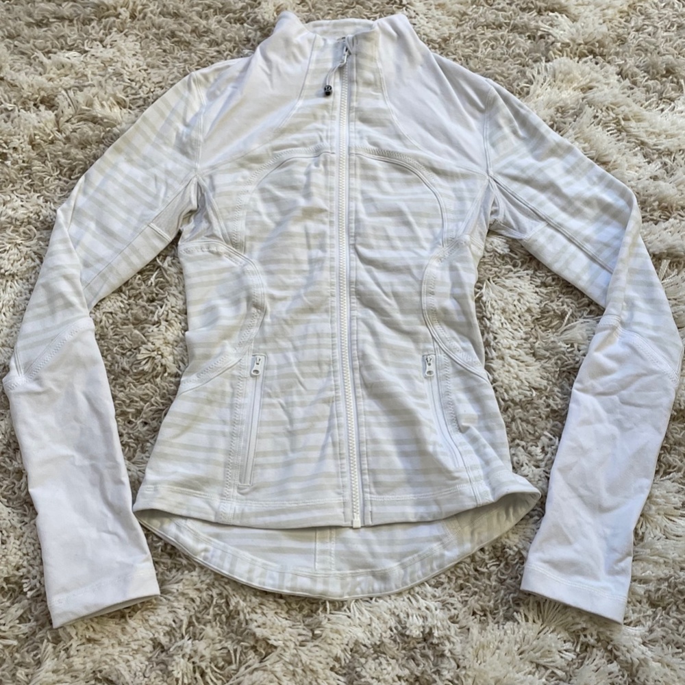 Lululemon Forme Jacket Twin Stripe Nimbus/White S… - image 4